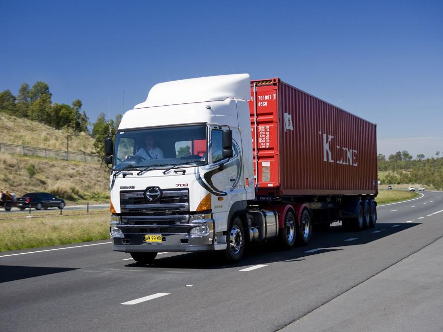 Hino 700 SS 2848 '2003